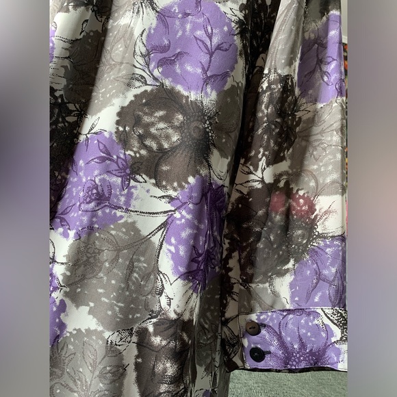 3/$10 Style & Co Woman Floral Printed Pintuck
Pleated Blouse semi sheer Size 18W - Picture 5 of 15